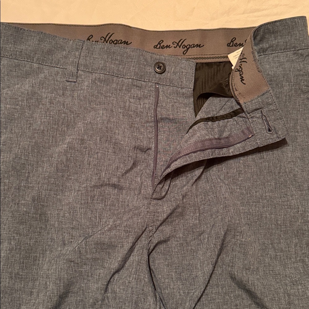 Ben Hogan Men's Size 34 Grey Flat Front Shorts‎ Stretch Golf Casual Lightweight